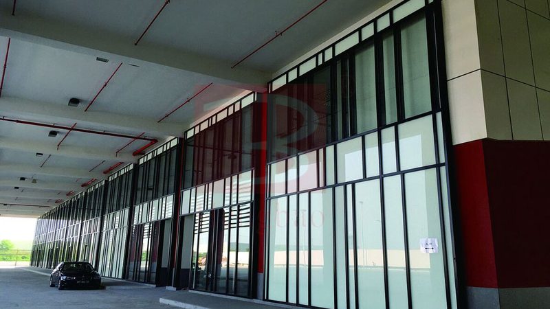 成都写字楼单元式幕墙施工案例分析：揭秘高效施工背后的关键**