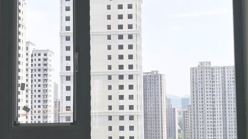 别墅阳台新宠：铝合金折叠门，价格几何？**